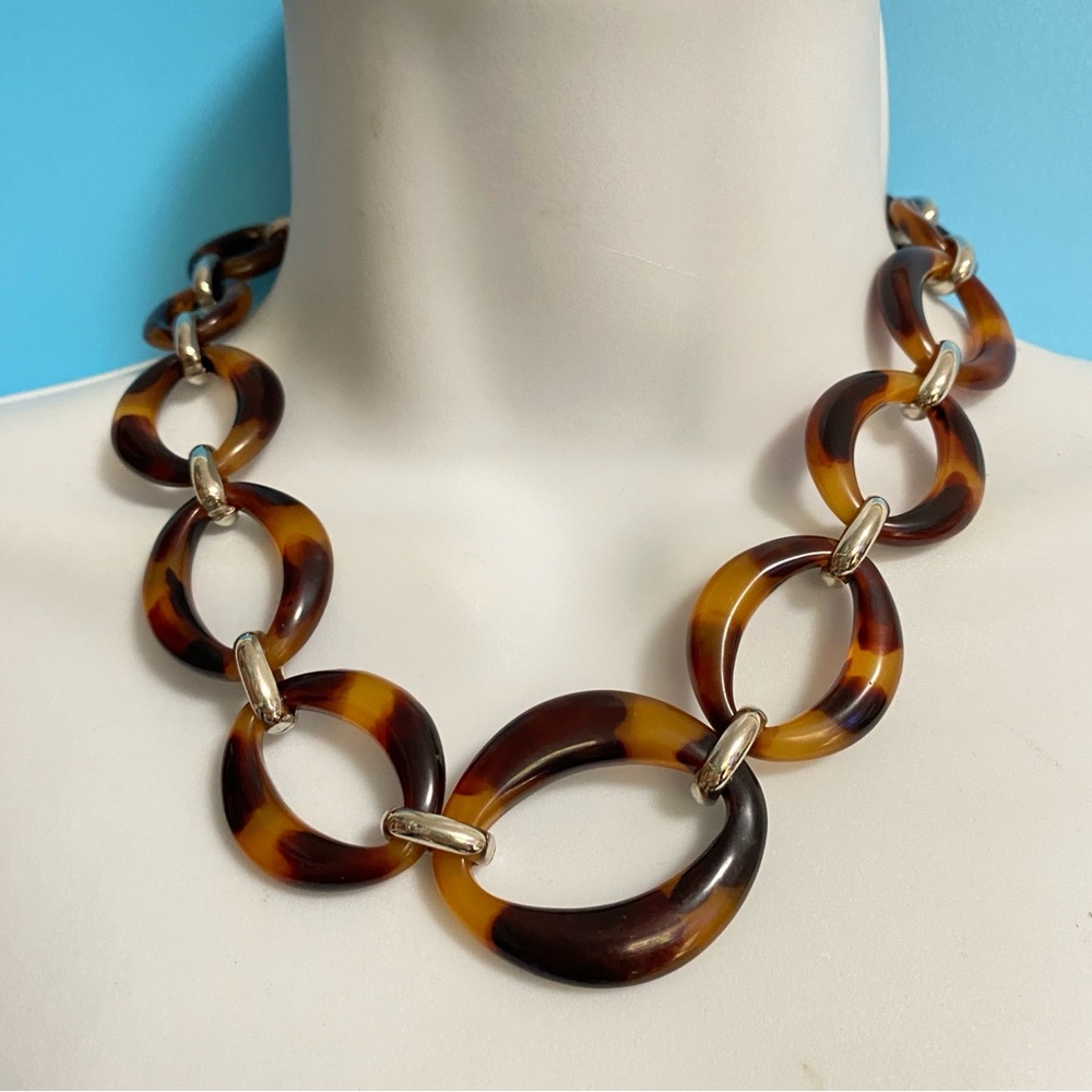 Faux Tortoise Shell Link Chunky Necklace - Picture 5 of 8